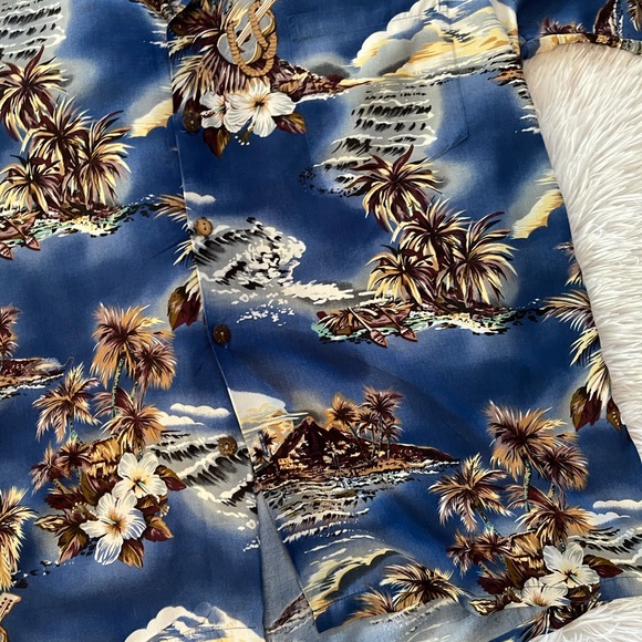 Hilo Hattie Hawaii Aloha Guitar Rayon Shirt, sz L - Picture 3 of 10